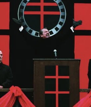 ThanksObama18's tweet photo. I think we’ve seen this backdrop before.  #PedoHitler https://t.co/gOOYjDwXOW