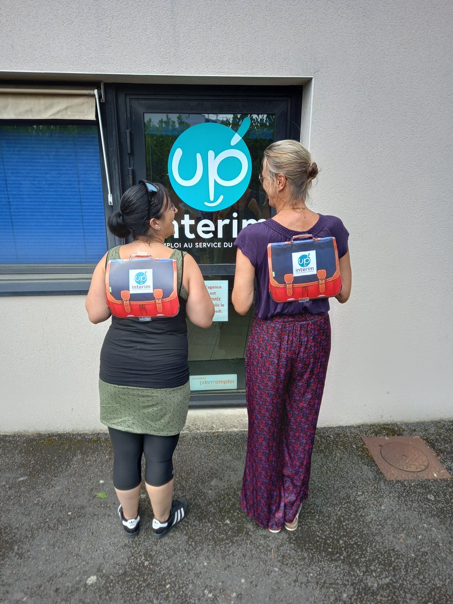 Up_SaintBrieuc's tweet photo. L'équipe Up' Intérim Saint-Brieuc est au complet, nous avons aussi fait notre rentrée 💼⏰ Venez nous rencontrer avec votre CV ! 😊🌈
#upinterim #rentree2022 #inclusion #handicap #emploi #iciccarecrute https://t.co/J7zwN5Oqsv