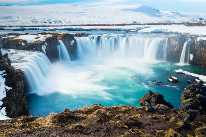 travelagentmish's tweet photo. Link in Bio!
The beauty of the Godafoss Waterfalls is hard to depict in pictures. Let's book your Iceland adventure today so you can check them out for yourself! #FridayFinds #travelbetter #bookhuman https://t.co/9D7ngSiX6M