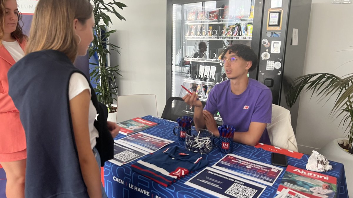 EMNormandie's tweet photo. #InductionWeeks La #VieAssociative est un pillier de l’@EMNormandie ! Aujourd’hui plus de 100 associations et projets associatifs sont présents pour recruter de nouveaux membres sur les campus de #Caen #Paris #LeHavre dans tous les domaines (sports, culture, humanitaire, …) https://t.co/TIioLVUlDL