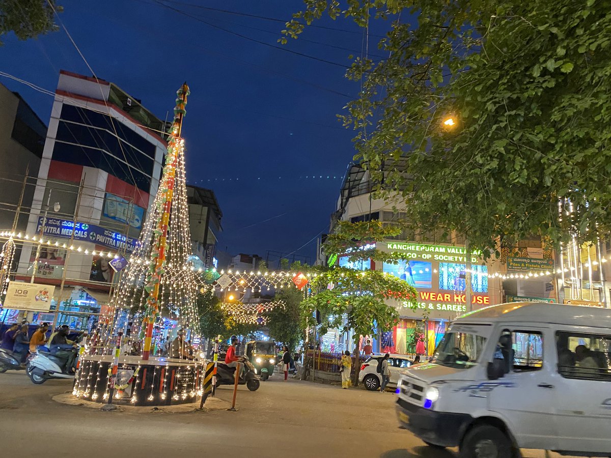 hamsanandi's tweet photo. #GandhiBazar #AutoClicks https://t.co/Hv7sHsCUWC