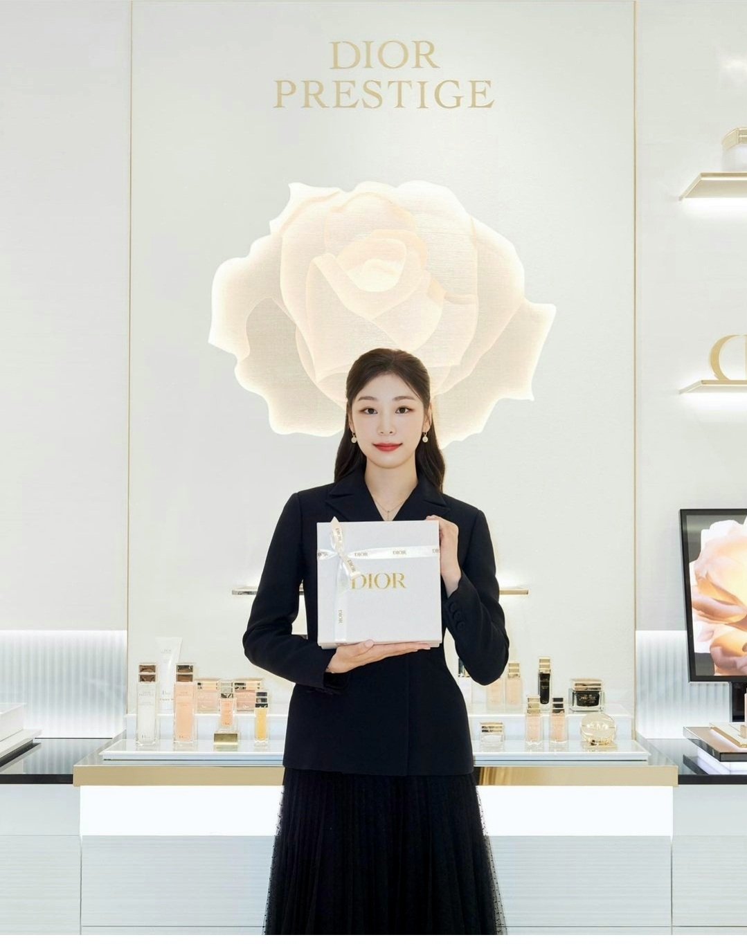 Fbp4x6eaUAABjTX?format=jpg&name=large