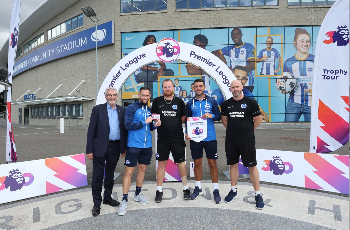 BHAFCFoundation's tweet photo. We're still buzzing from this week's excitement of having the @premierleague trophy here for the #PL30 Trophy Tour πποΈ Huge congrats again to Dan Coppard for being our very worthy recipient of the #PremierLeague #CommunityCaptain award π #BHAFC π΅βͺοΈ
https://t.co/2vAC4vXZor https://t.co/iSOyYe7yvk