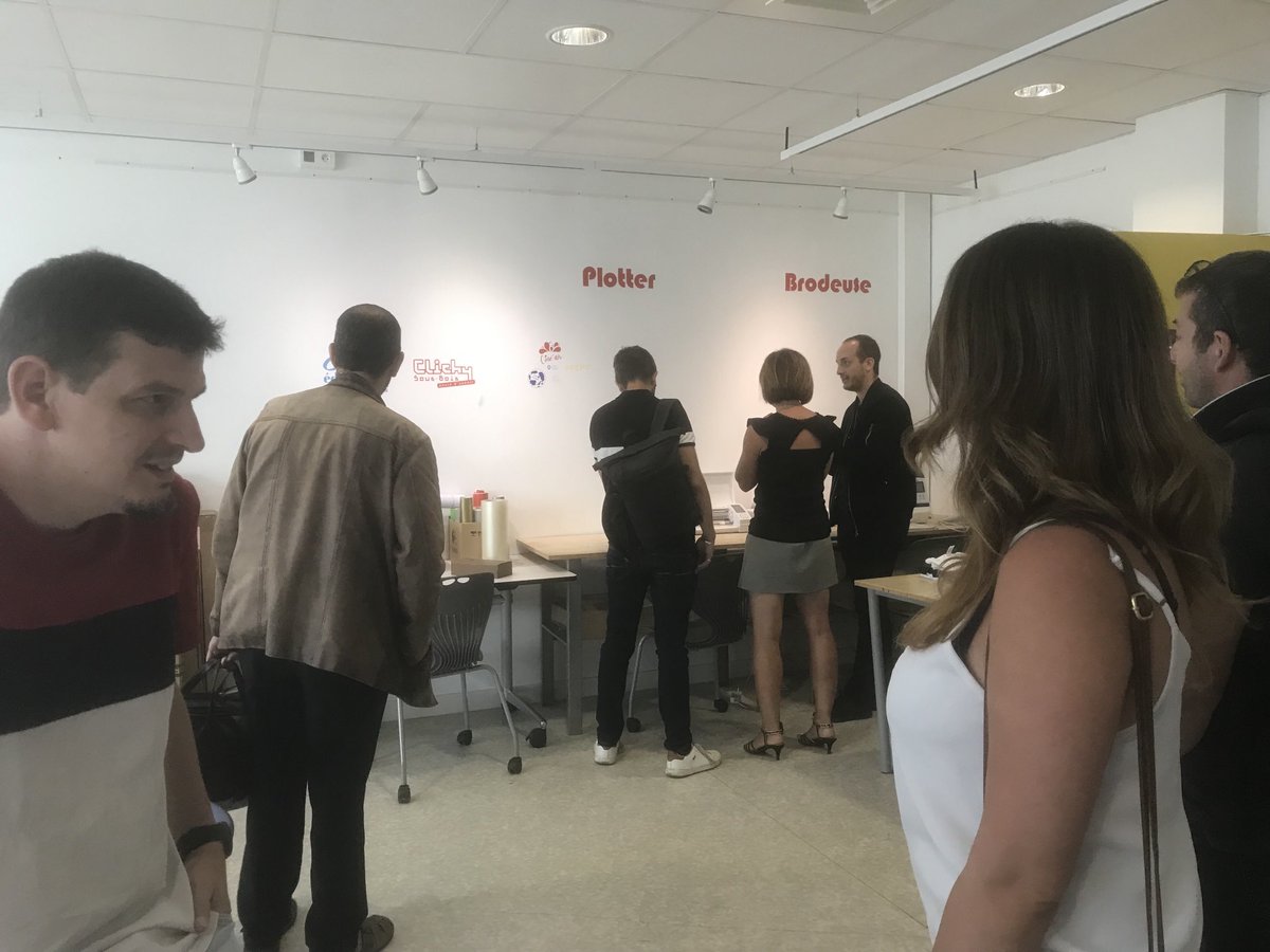 Espace services jeunesse - Le Petit Lien tweet media