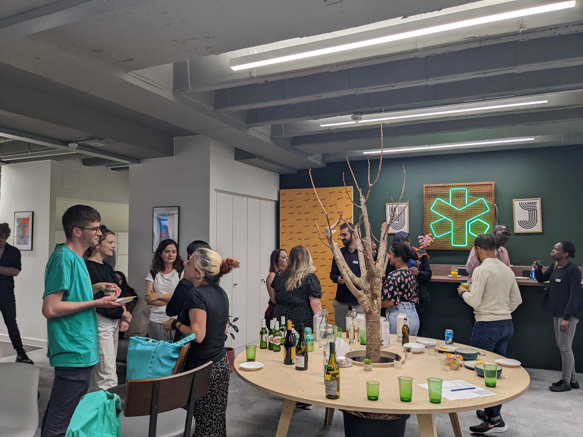 YunoJunoHQ's tweet photo. Nice little London Freelance Meetup at YJ HQ in Soho last night. Stay tuned for details of the next gathering! 
#freelancemeetup #freelancelondon #yunojuno #freelancelife #freelanceevents https://t.co/92xMCg2Wz7