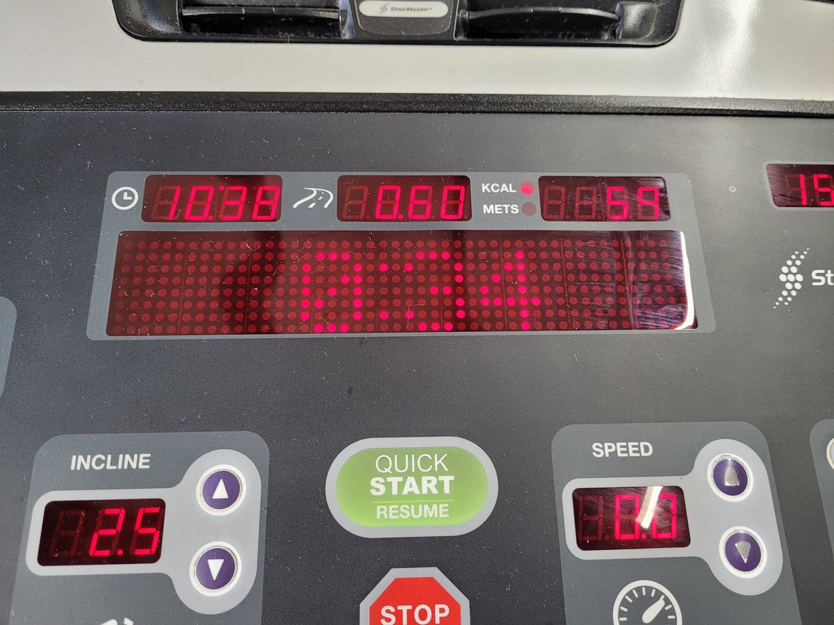 CMacGaming22's tweet photo. Started a weight loss journey Tuesday. Before I do cardio I do either chest and back or biceps, triceps, and traps. This is Tuesday to Friday in order. #Grind #gains #workoutmotivation #BetterDays #cantstopme @ImGraysonRogers https://t.co/Tm8BIypW7M