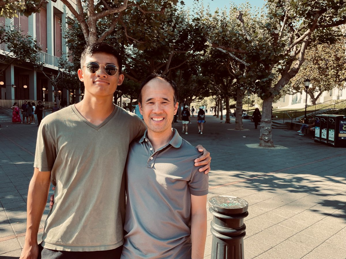 AlexChoHP's tweet image. A major personal milestone.  Dropping my youngest (and tallest) off to start @UCBerkeley.  He’s the 4th of 4 — and now just like that, they are all launched. I’m excited to watch him discover his passions and grow…and will see him at BigGame!  #CalBear  #HouseDivided #ProudPapa