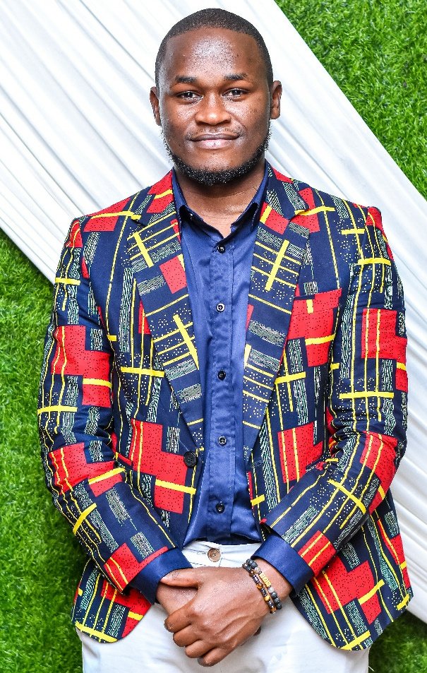 Nzensubuga's tweet photo. Mutabani w'omugenzi Nsubuga Muhammed n'omukyala omulungi ennyo Nantongo Sarah.
Amazalibwa amalungi eri NZE.
📸 @blaiseways https://t.co/MnE5GCPzUw