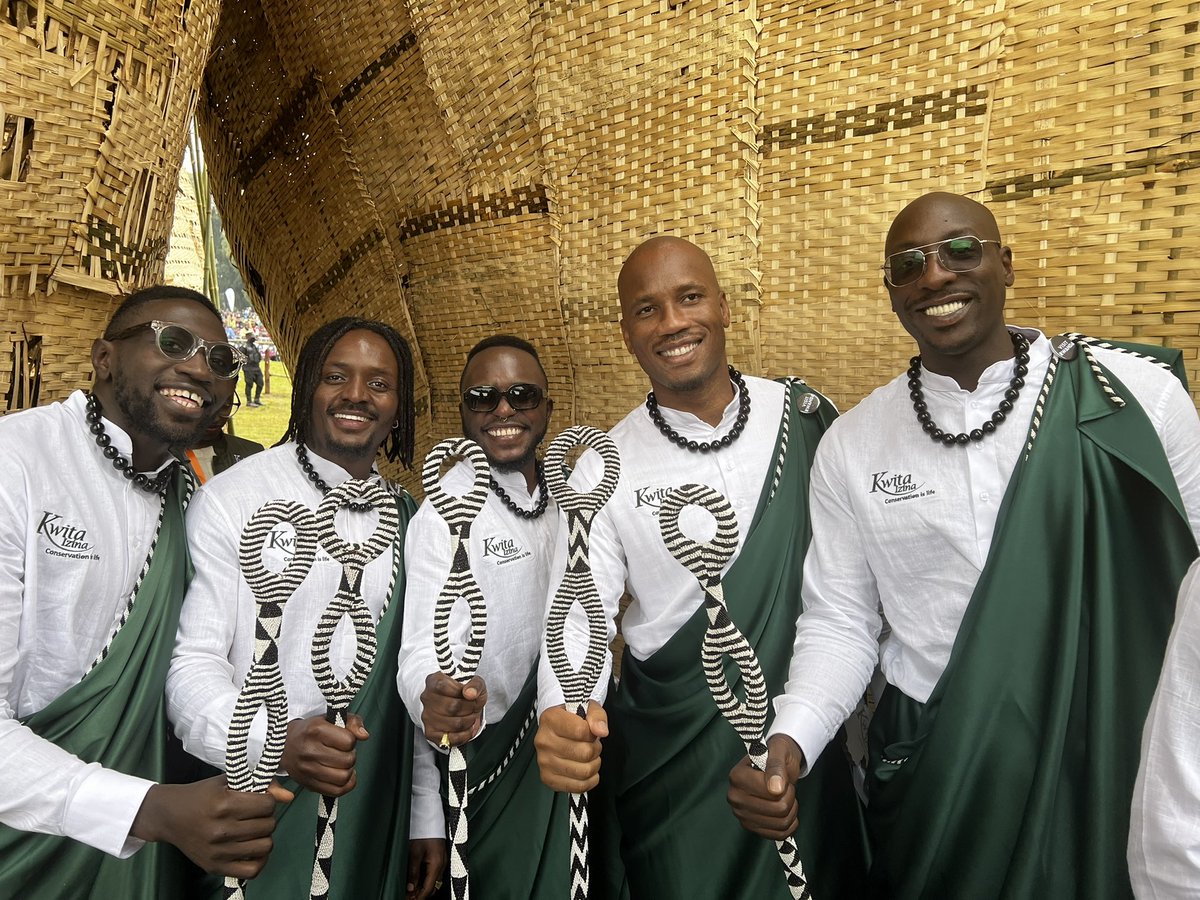 savarafrica's tweet image. Yeeeeeeeeeh Diddier Drogba oooohhhh @DiddierDrogba11