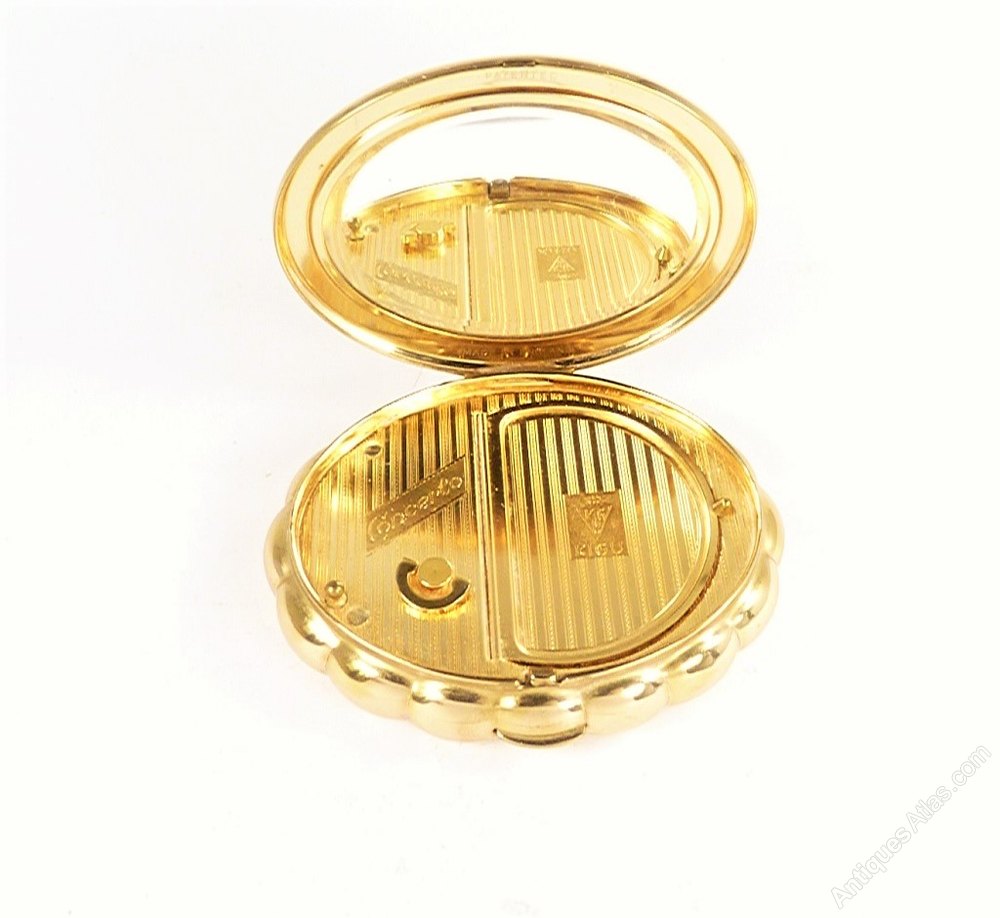 antiques_atlas's tweet photo. The Vintage Compact Shop🎁Gifts Galore on this link
https://t.co/vfRKVQpaRt
Including Vintage Teal Enamel Kigu Music box
https://t.co/bduf9TVrO1
#vintagecompact #vintagecompacts #strattoncompact #enamelledcompact #kigucompact #vintagepowdercompact
@Vintagecompacts https://t.co/5PzMsyL8vd