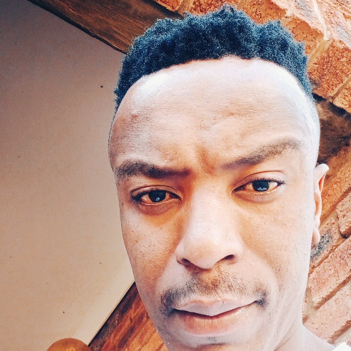 Sithemb85363169's tweet image. #NewProfilePic