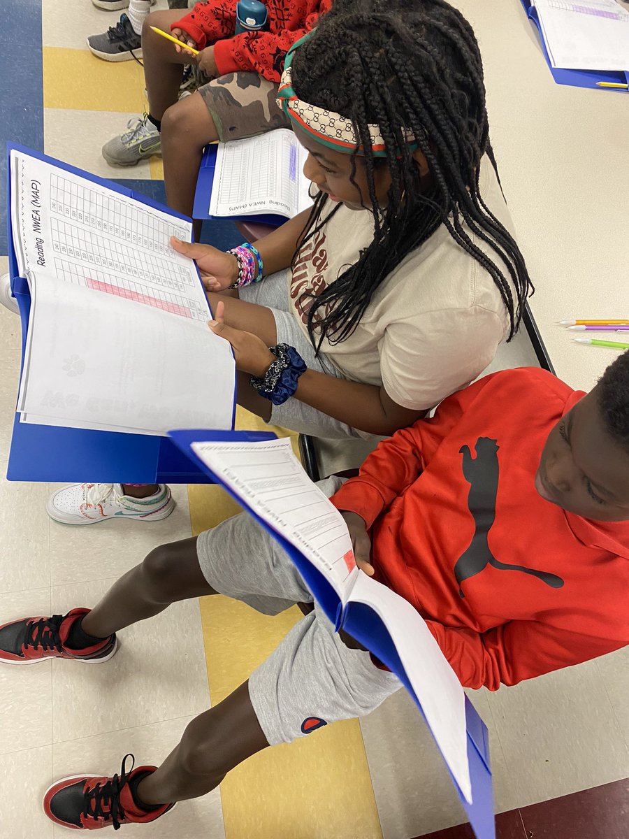 JustMs_Cope's tweet photo. Student agency in ACTION‼️‼️ Our scholars are taking ownership of their DATA, setting goals,
reflecting and planning to make a change. #WeCanWeWill @PruittQuentina @EFLULeads @PeytonForestES @APSPeytonForest @drkalag @IPeytonforest https://t.co/oQv2UuIo5S