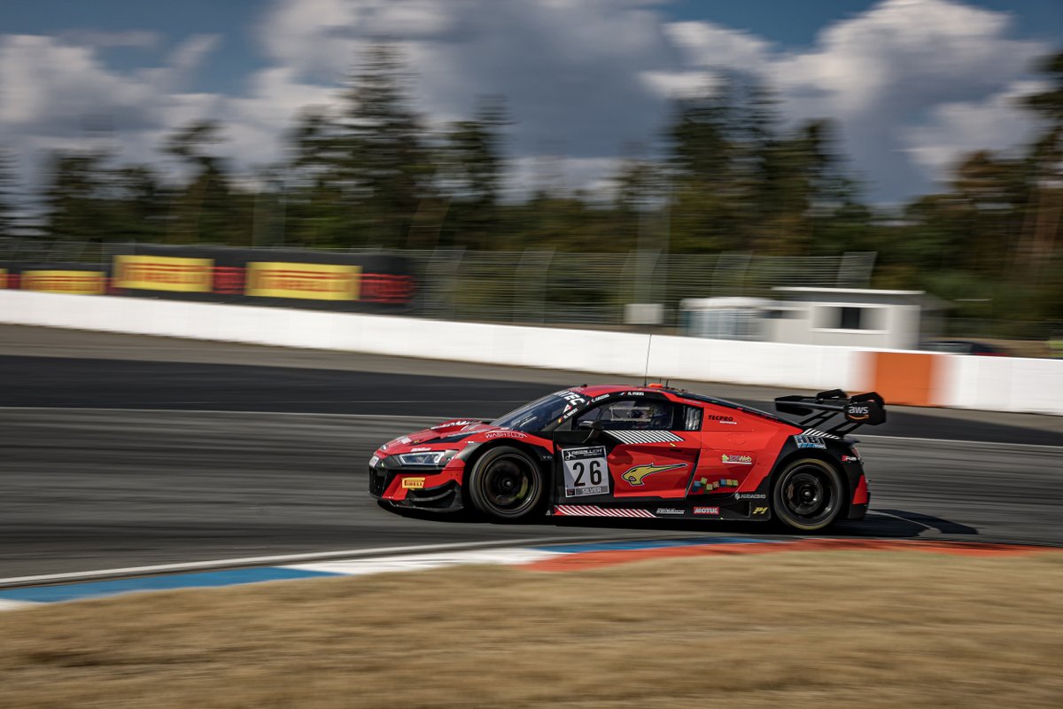 The Bronze Test concludes with the #26 Saintéloc Audi on top. Tomorrow morning at 09:45 the full field comes out to play 🥳

#FanatecGT 🏁 #GTWorldChEu