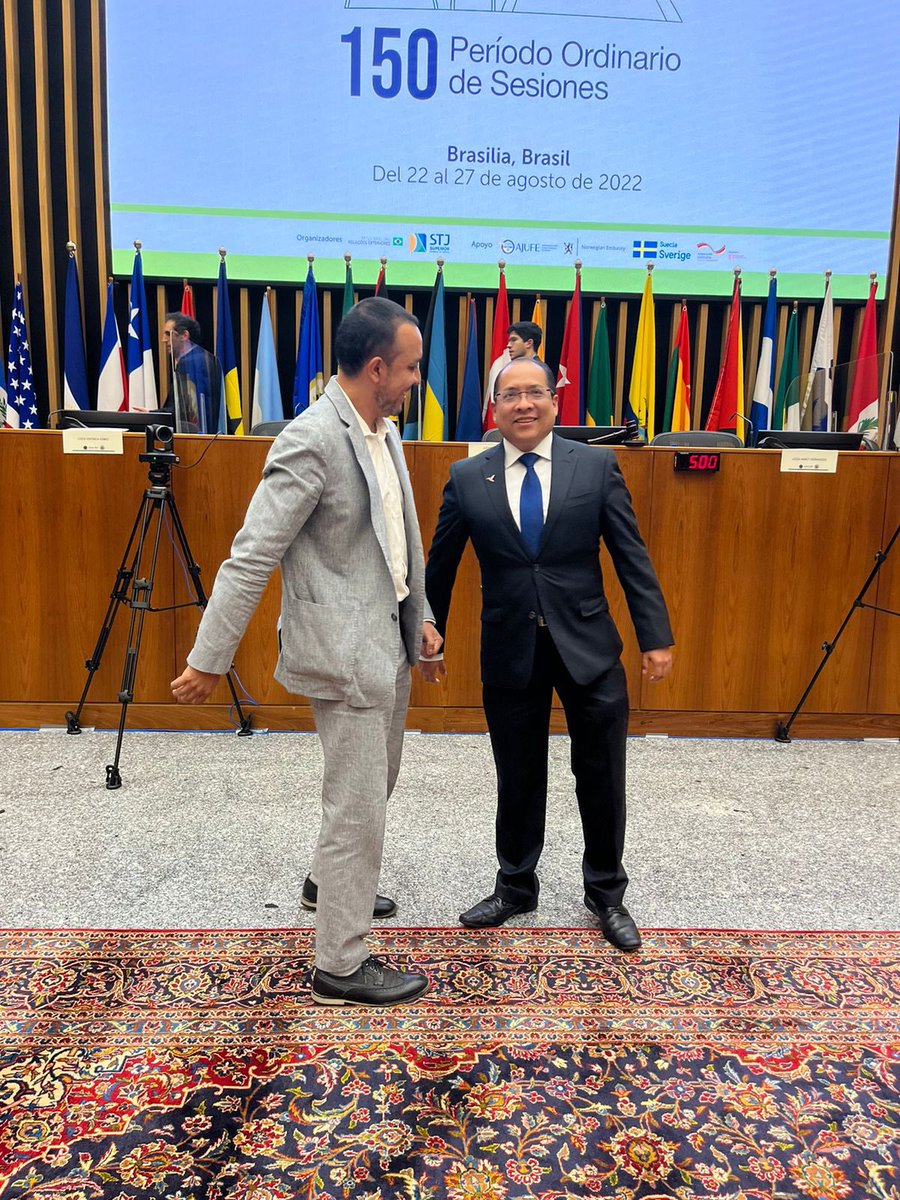 Simón Hernández León tweet media