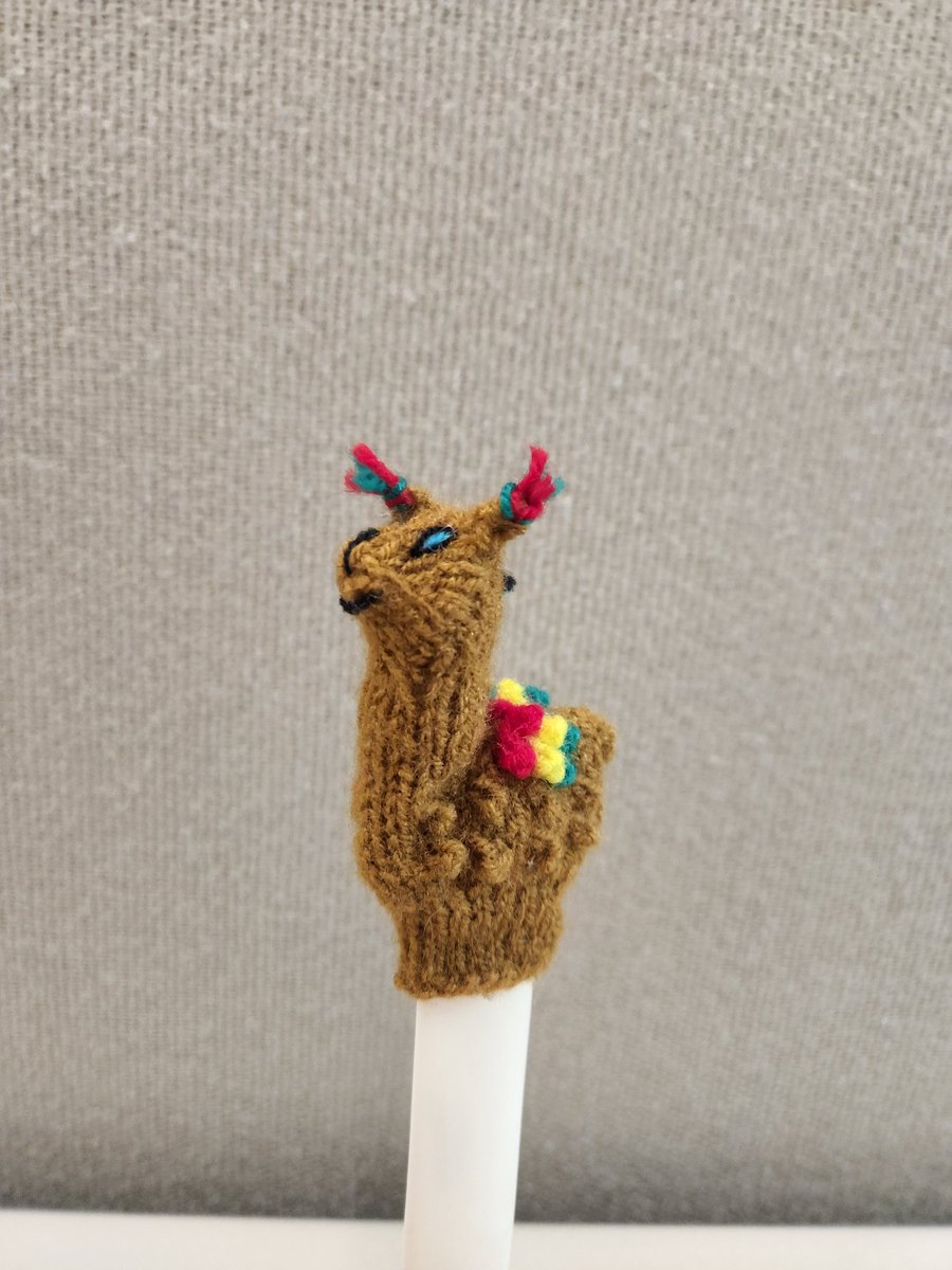 eliabeth480's tweet photo. Found this little cutie in my desk drawer! New personal mascot 🦙 https://t.co/Hf2YidQoQB