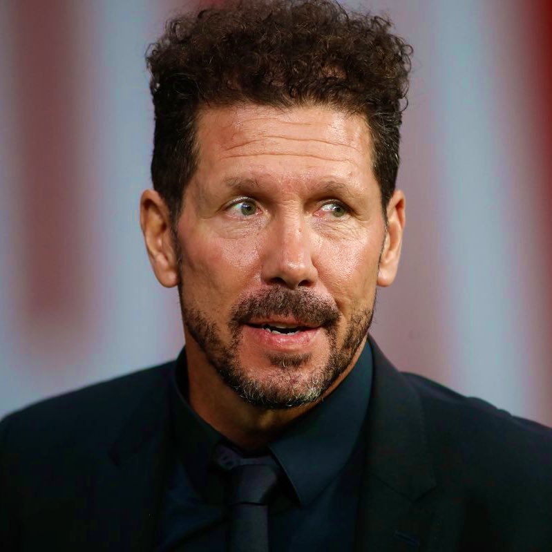 BlazquezFont's tweet photo. Simeone ha reconocido abiertamente que Antoine Griezmann sólo está jugando los últimos minutos para evitar que el Atlético de Madrid pague los 40 millones de euros pactados al Barça. Lo llega a hacer Xavi Hernández y ya tendríamos varios comunicados de la AFE. #FCBarcelona https://t.co/rc6NsLT0nb
