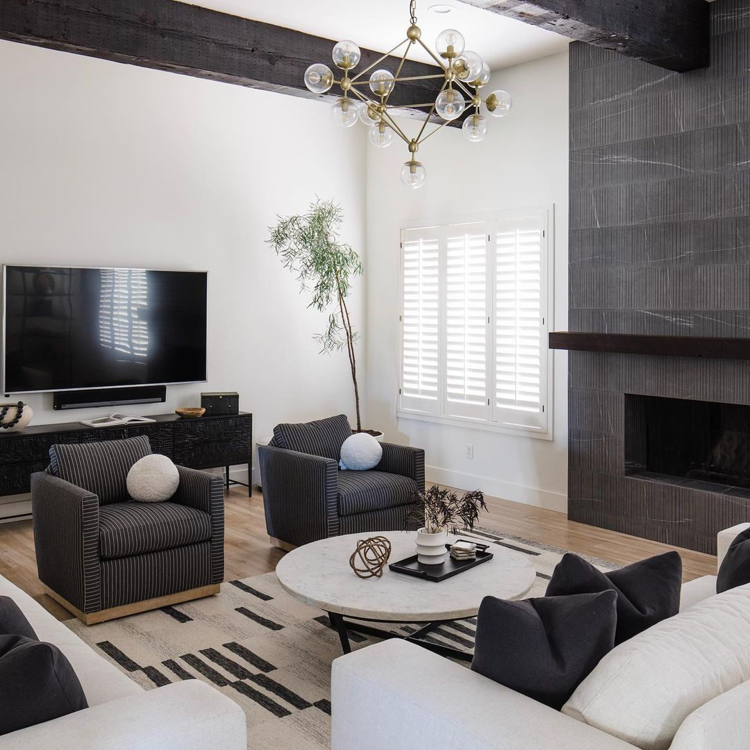 Create a bold and dramatic space with the Nomade collection- a unique selection of glazed porcelain tile with the look of natural stone. Save 25% with our Labor Day Sale! bit.ly/3cpm32r

Fireplace Tile: Nomade 24x48 in Noir

Designed by collectivedesignbuild