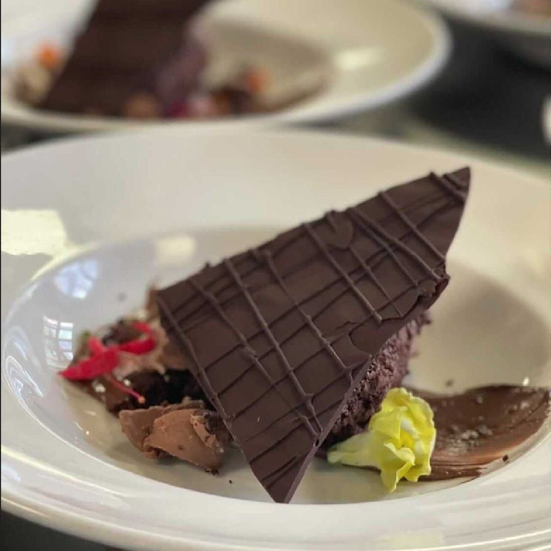 There’s nothing chocolate can’t fix. Prove us wrong.

(Please note we’re closed for a fabulous wedding tomorrow 🥂)
