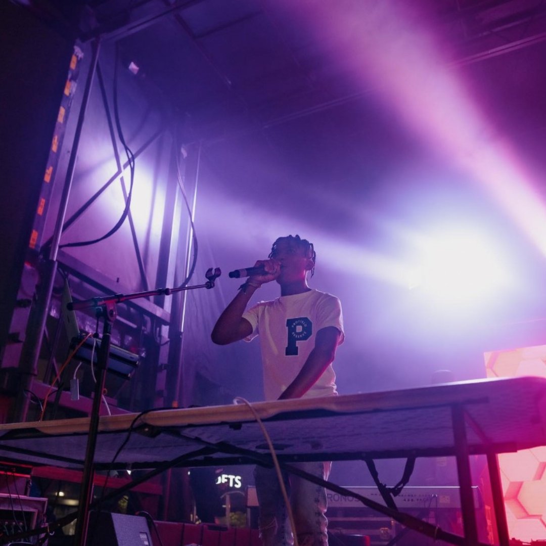 Swipe right to see this year’s main stage line-up! Lookout this year for our rooftop DJs, juggler on stilts, fire performer, aerialist, hula-hoop performers, African dancers, roller derby, bubble bus, Bar-K dog park, mechanical bull, and MORE! 
#thegrovestl #grovefest2022