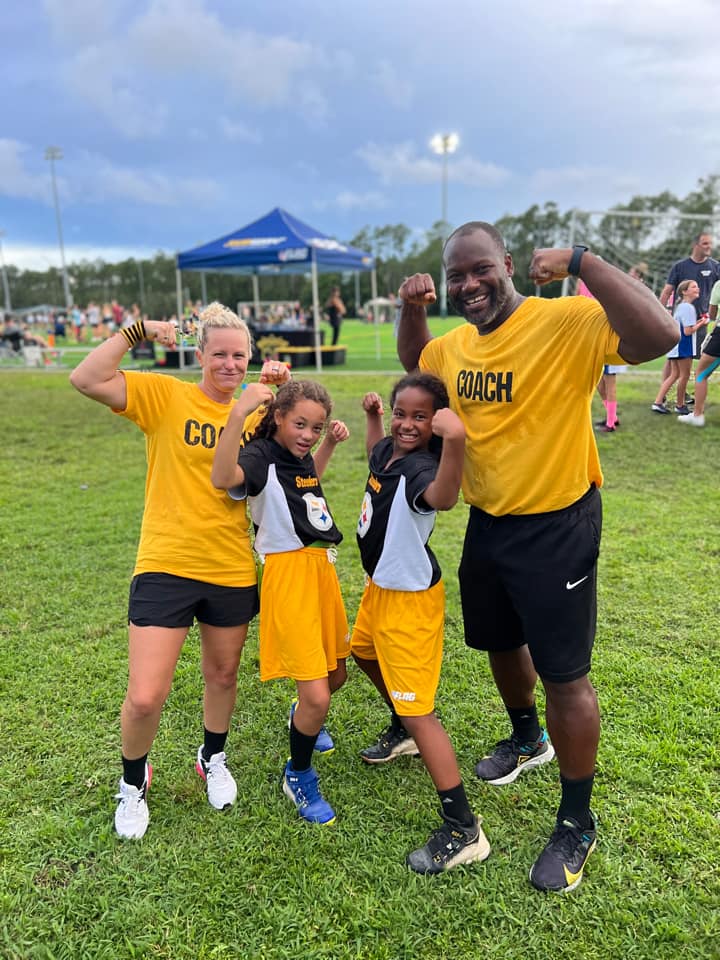 NFLFLAG's tweet photo. Friday flexin' 💪😃

(📸 Mary Garrard) https://t.co/0GmMA9BKnP