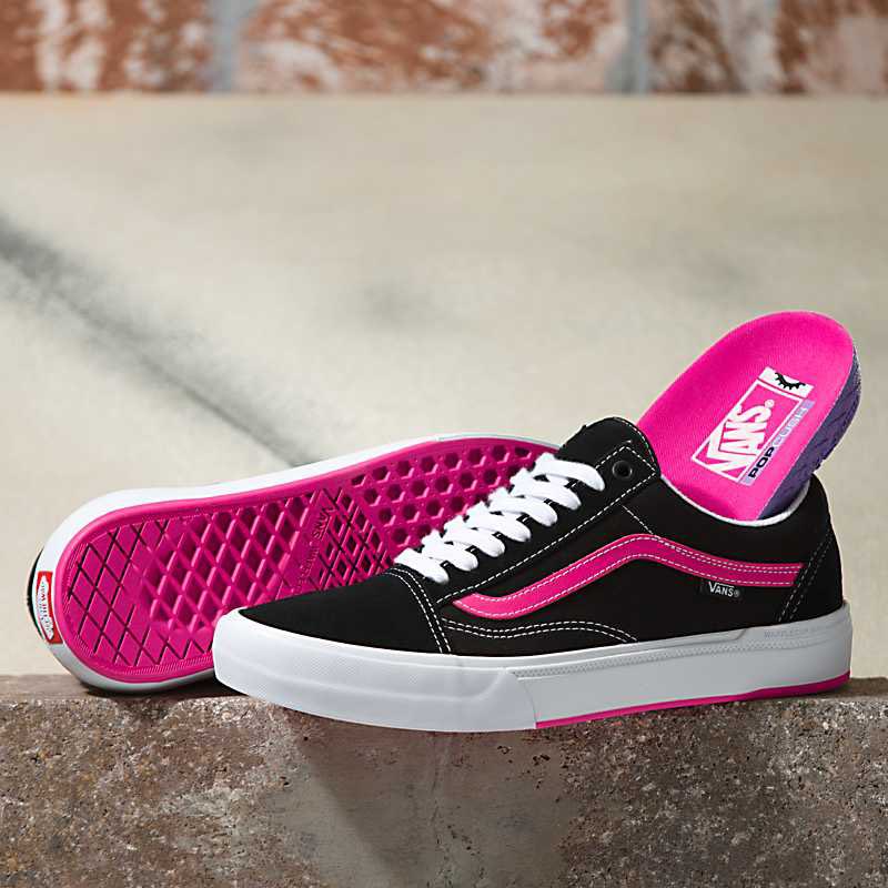 I’m ditching my Magenta chucks for some Magenta <a href="/Vans/">Vans</a> 😮
