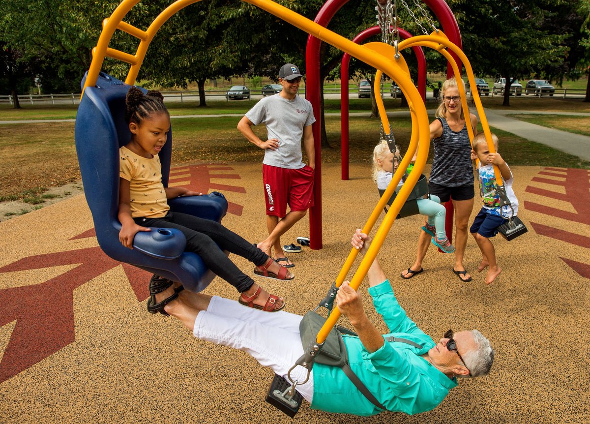 CunninghamRec's tweet photo. We are all ready for the weekend. Make sure to do something fun and playful. Hiking, biking, playing on the playground, exercising, flying a kite or just spending time with your family and friends. #TakeTime2Play #GoPlay #GOOutside #parks #playgrounds https://t.co/bd2DFeYhkz