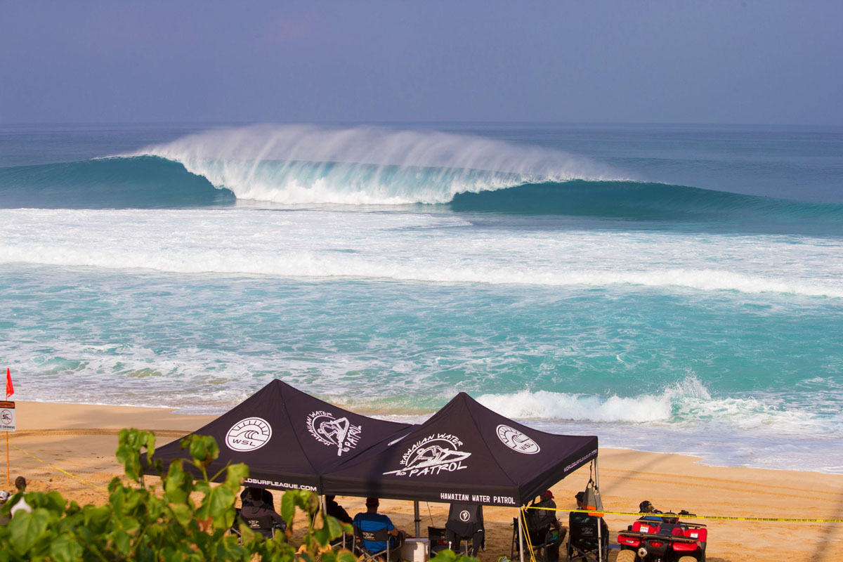 SurfingHunt's tweet photo. Pipeline, #Oahu, #Hawaii The granddaddy of all waves 🌊🌊🌊 https://t.co/76FiCv1EWd
