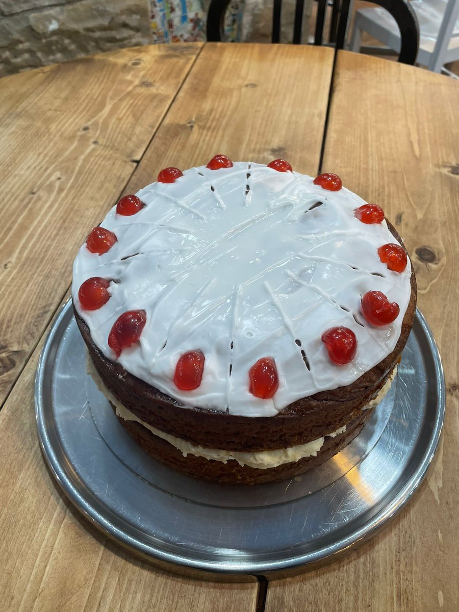 CakeoleSkipton's tweet photo. Yummy Bakewell #lickslips https://t.co/fLfWhMRD30