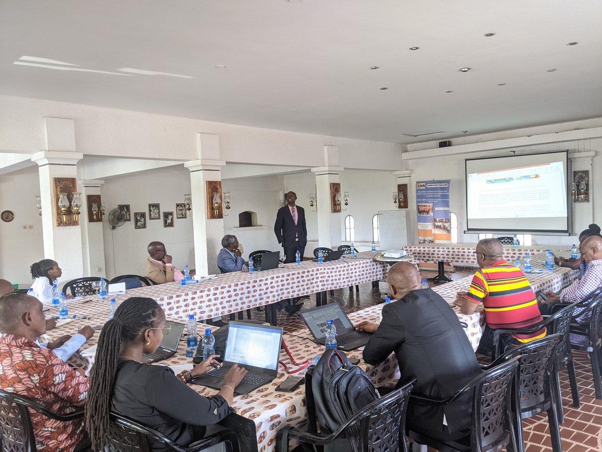 BapaBurundi's tweet photo. Présentation ce matin des résultats d'une étude commanditée par BAPA sur l'impact socio-économique de la  non-reglementation de la consommation, production et commercialisation de l'alcool au #Burundi https://t.co/5J0VHbUoW8