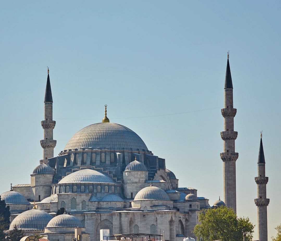 “Cuma gününde bir saat vardır ki Müslüman, bu saate isabet ederek hayırlı bir şey isterse Allah ona istediğini verir.” • Hadis-i Şerif

Cumanız mübarek olsun 🤝