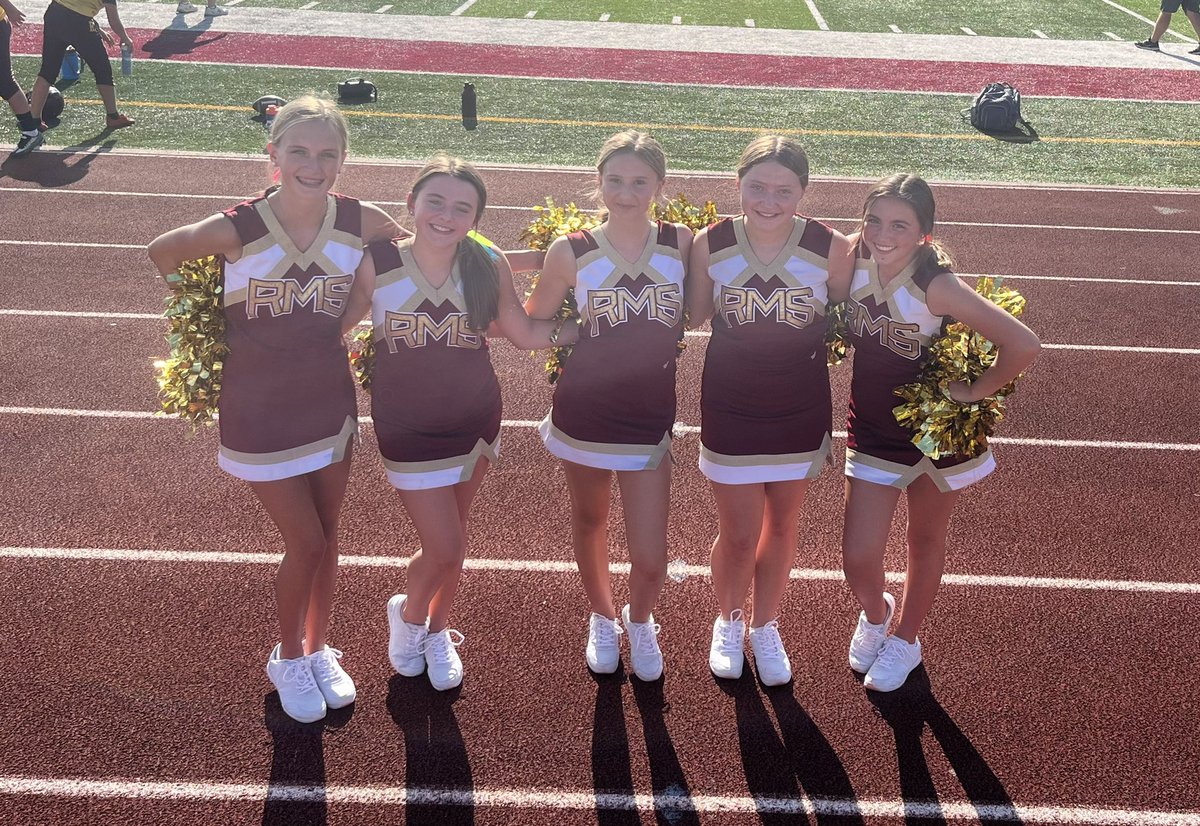 jennrettig's tweet photo. Amazing cheerleaders and students. Yep! I have all of them in class this year. ❤️ https://t.co/8hUFZTA6Jt