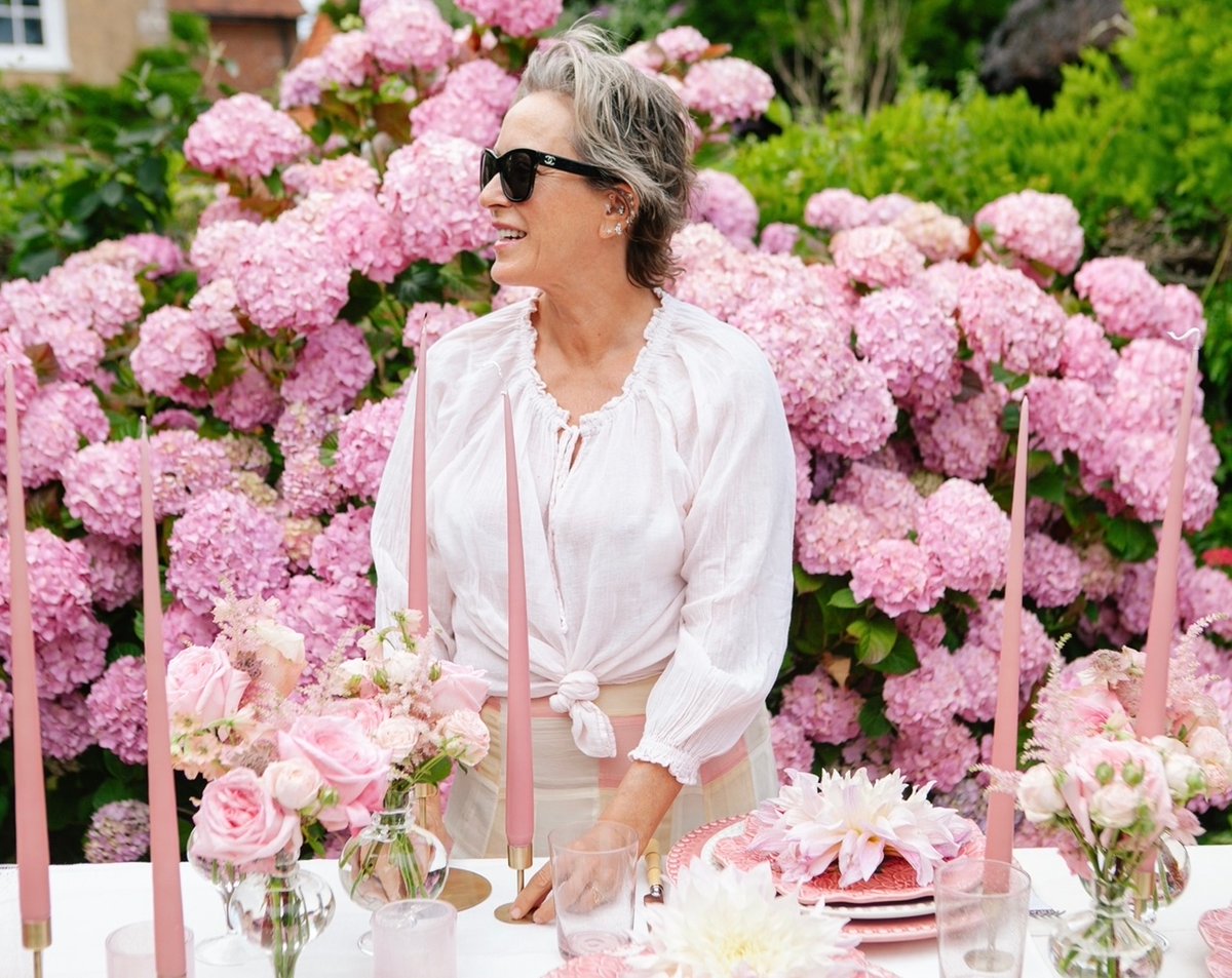 Join our founder, Nikki Tibbles for a masterclass in the art of tablescaping at the Embassy Gardens Pawfect Street Party this Saturday, in support of the 
<a href="/_WAHF/">Wild at Heart Foundation</a> 
Book your space below!
eventbrite.com/e/wild-at-hear…

@wildathearthq