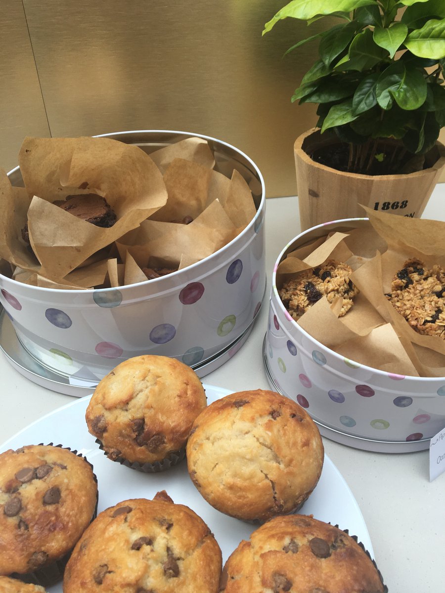 Digital_WM's tweet photo. Breast cancer + delicious homemade cakes + generous and hungry neighbours + Researcher/Social Organizer extraordinaire  + team spirit = £604 @AfternoonTea2020 for life-changing @breastcancernow research + care.
Doing good tastes delicious. 🧁 https://t.co/oLIdZwyX1E