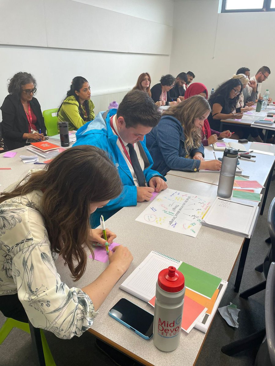 ChilternA's tweet photo. Training day 2 is underway focussing on our core business of teaching and learning! @ChilternLT https://t.co/UbiBt6U5YW