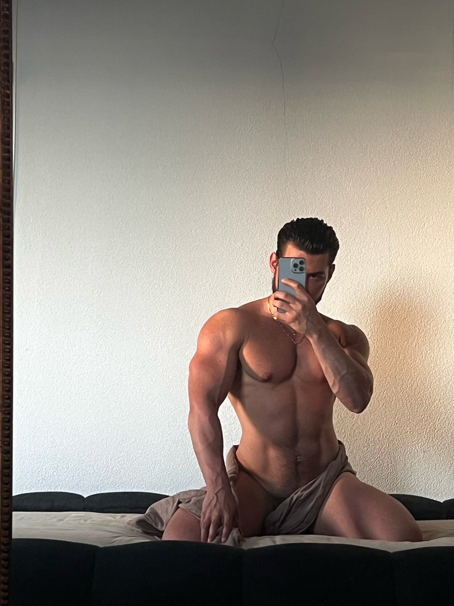 Will u take my pictures after my intense workouts at the gym?