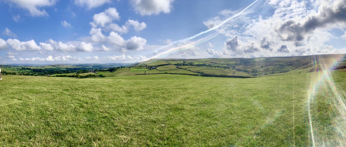 The view in the Yorkshire Dales can’t be beaten and I won’t be proved wrong. ☀️ 🐑
