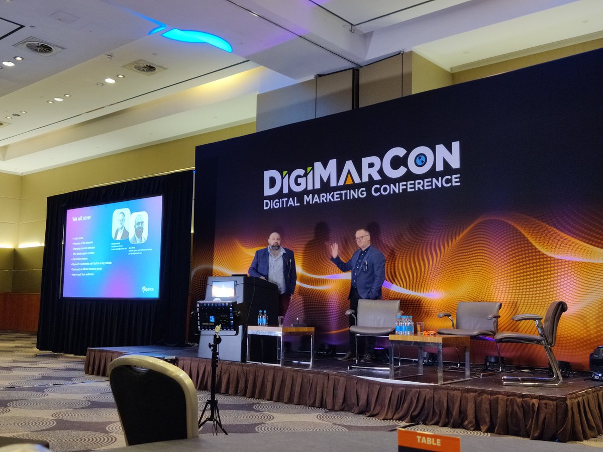 rabbit_andpork's tweet photo. Great to see @WeAreRoast client @Experian_UK speaking at #digimarconuk https://t.co/5Bh3hutNyP