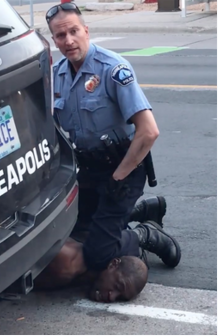 BlueHeelerGuy's tweet photo. @MantisShrimp10 @CivRightsVoices @pduetswithBabs You're saying that #Chauvin had to kneel on #Floyds neck for 9 minutes, with his hands in his pockets, a clearly "defensive and intimidated: posture, because there was a crowd. Have you even watched the video? No accountability to Chauvin? Really? https://t.co/wHO3nRXDql