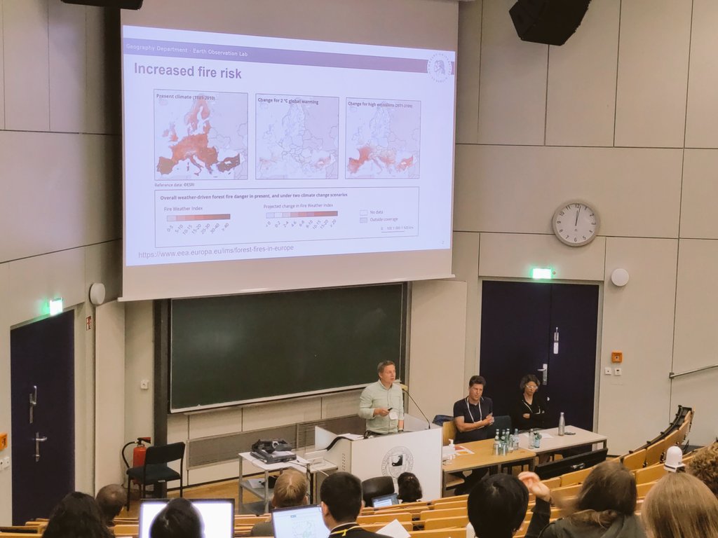 Dirk Pflugmacher presents at #forestsat2020 how they mapped forest fires in #Brandenburg, Germany from 1990-2020, using #Landsat and #Sentinel2 data.
