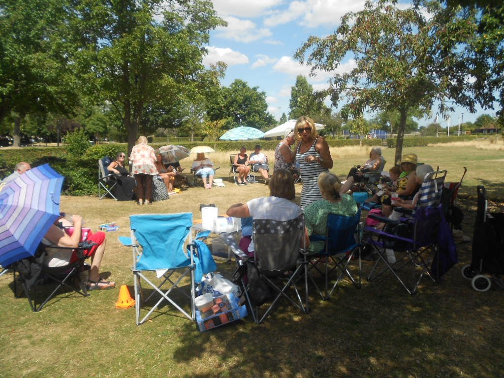 RosSouthendPast's tweet photo. What we did during the month of August Part 2. Picnic in the Park,  Breakfast Club at Havens, Lunch at the Meadowlark, and success double page spread in the Echo of members own nostalgic photos. https://t.co/9WZbzAmtiq