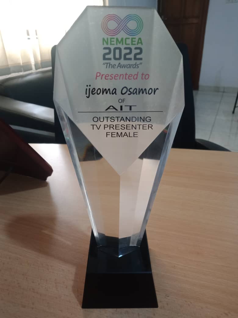 IjeOsamor's tweet image. Received Another Award:
NEMCEA Outstanding Female Presenter 2022