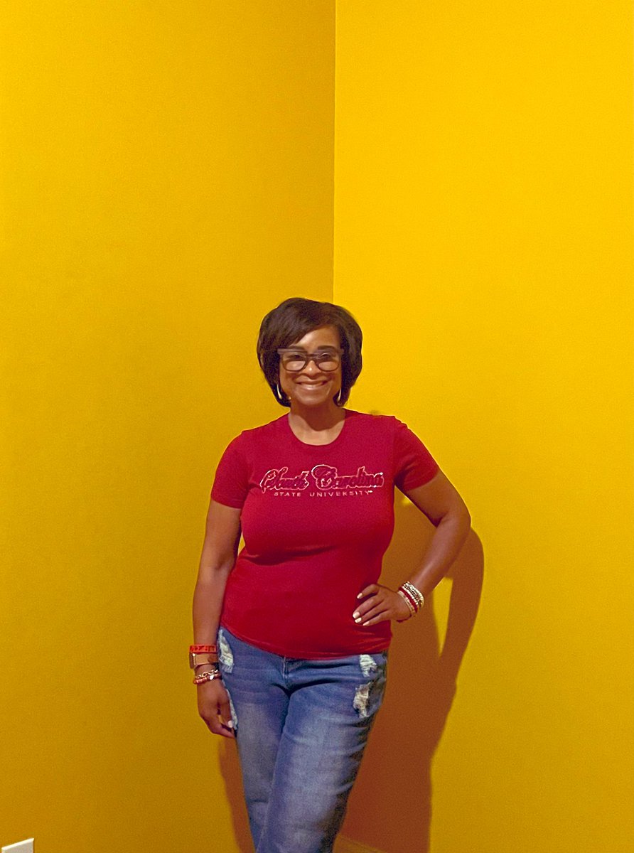 DocPTG's tweet photo. Itโs National College Colors Day! Letโs ROCK IT OUT! #CofCgrad #SCSUgrad @HandMiddleSC https://t.co/0MYoVBCNo6
