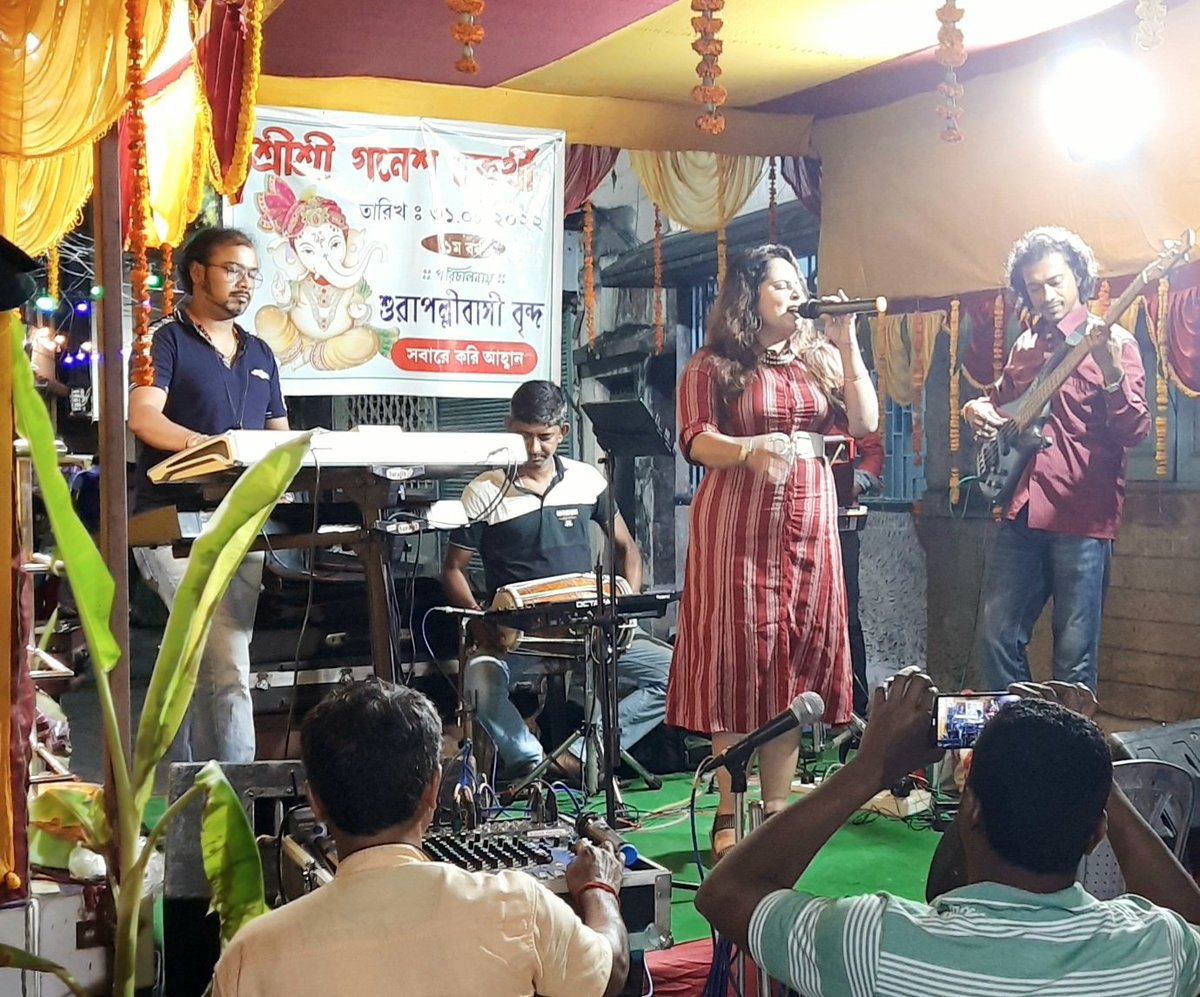 Surajit4music's tweet photo. Beautiful show with playback Singer KousumiiAdhikaree & Shuvosur at Beleghata TrikonPark #ganeshchaturthi #MaaTara #kali #tarapithtemple
#windows #shuvosurmediahouse #musicvideo #shuvosurmediaproduction #ShuvosurMedia #musicvideo #newsong #StarJalsha #recording #sitinetwork https://t.co/6VbCy4BfZy