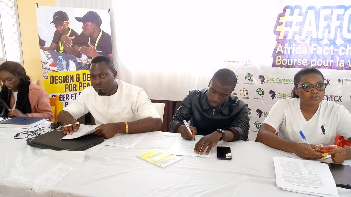 DinganaRaymond's tweet photo. Day 2 of #AFFCameroon workshop.
Thank you @DefyhatenowWCA
@civic_watch @237check for the opportunity.
#defyhatenow 
#factchecking 
#HateFreeCameroon 
#ThinkBe4UClick 
#DataJournalism 
#ConsidationDeLaPaix https://t.co/oeWMvU9pbq