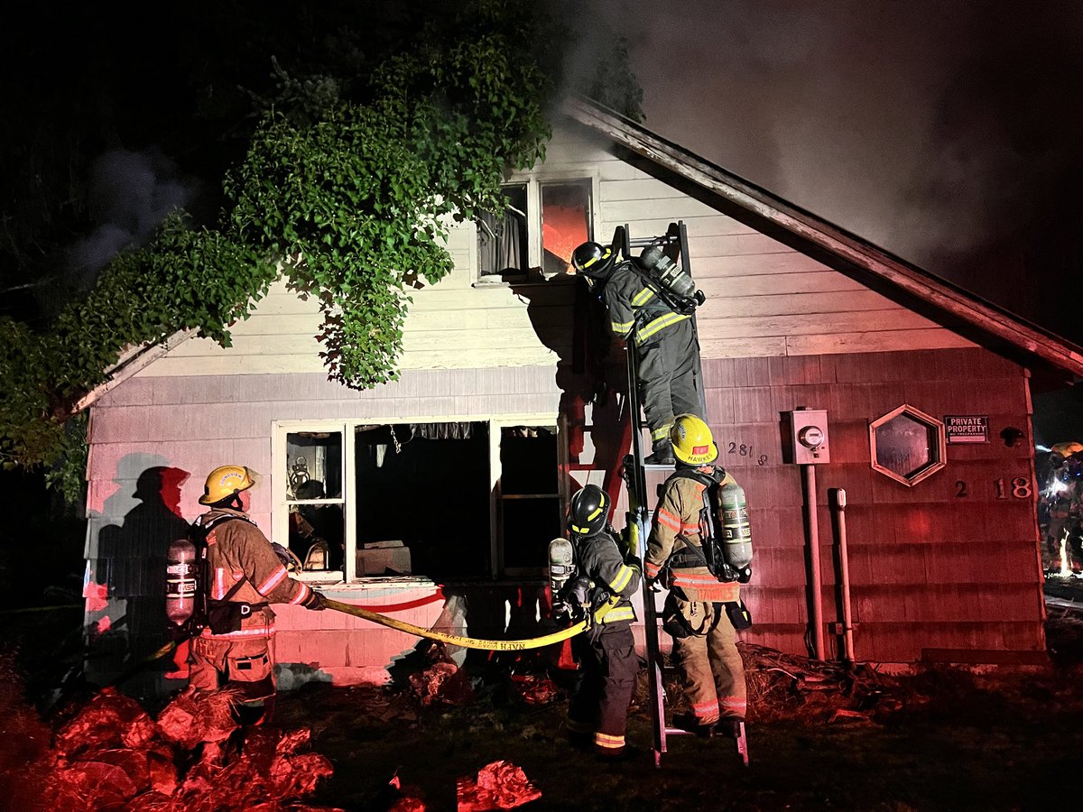 LongviewFireDep's tweet image. Crews are on the scene investigating a fire in a vacant structure at 2818 30th Ave in Longview.  There were no injuries.