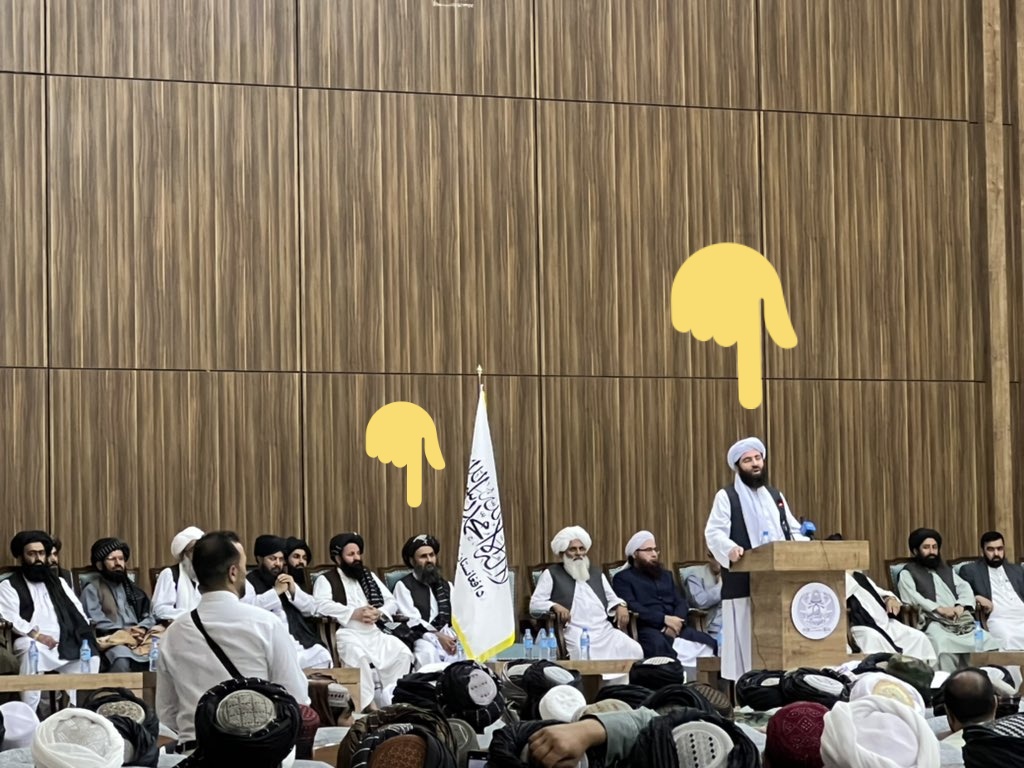 RoyGrinwis's tweet photo. Meer foto's van vlak voor het moment van de aanslag #Taliban leider #Barader zit vlak achter #Ansar https://t.co/rdF7CPWDqW