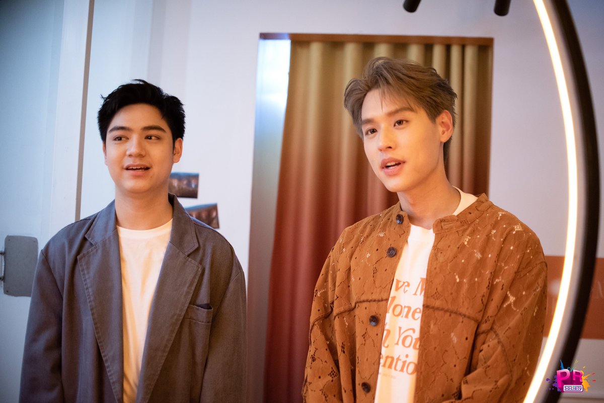 PRSocietyNews's tweet photo. บิวกิ้น-พี สาริษฐ์ พาชมบรรยากาศ #BillkinSpace พื้นที่พิเศษของบิวกิ้น และแฟนๆ สำหรับถ่ายรูปเก็บไว้เป็นที่ระลึกในโชนต่างๆ ทั้ง Golden Hour Room, Random Lyrics Room และ จุดถ่ายรูป Lyrics Wall เตรียมเปิดให้เข้าชมกัน 3 กันยายนนี้

#bbilkin 
#peatrs https://t.co/WgshAPfGSI
