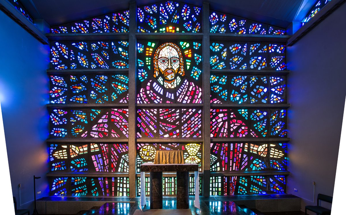 Buckfast_Abbey's tweet photo. 📣 Due to some essential maintenance the Blessed Sacrament Chapel will be closed to the public next week from Monday 5th to Friday 9th September. 12.05 Mass will take place in St Michael's Chapel during this time. #buckfastabbey #blessedsacramentchapel #benedictinemonastery https://t.co/2j3Y26AlKV