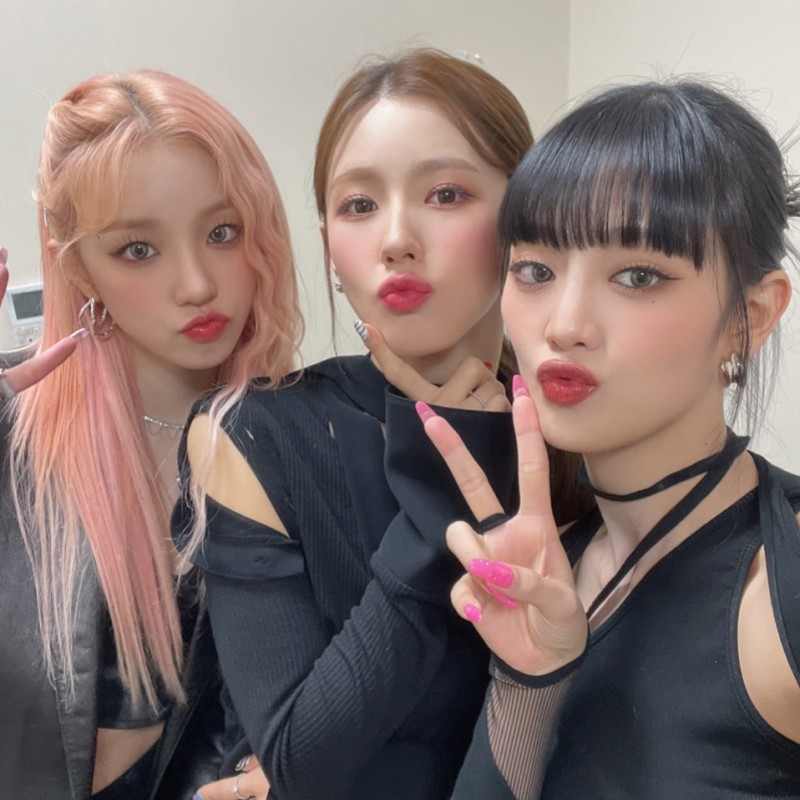 myhurai's tweet photo. #퀸덤2 스페셜 평가단(아이돌 평가단) 시시콜콜 ���보

1차 경연 - 대표곡 대결
#드리핀 #퍼플키스 #MCND #루미너스 #우아
https://t.co/QsIporbJgB

2차 경연 - 커버곡 대결
#AOA #여자아이들 #원��스 #TO1 #펜타곤 #더보이즈
https://t.co/E5GroxrTbC https://t.co/uUE5zOVYw7