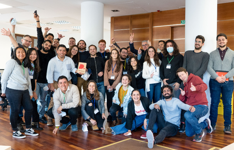 vlciconnect's tweet photo. 🔜 @DemiumStartups tiene preparada una nueva hackathon #AllStartup del 16 al 18 de septiembre en València

Quienes ganen la competición podrán entrar en su programa de incubación de 6 meses y recibir 150K€ para crear su propia empresa desde cero 🚀

✍️ https://t.co/PLBWtvJpba https://t.co/ndP5DxPwZ4